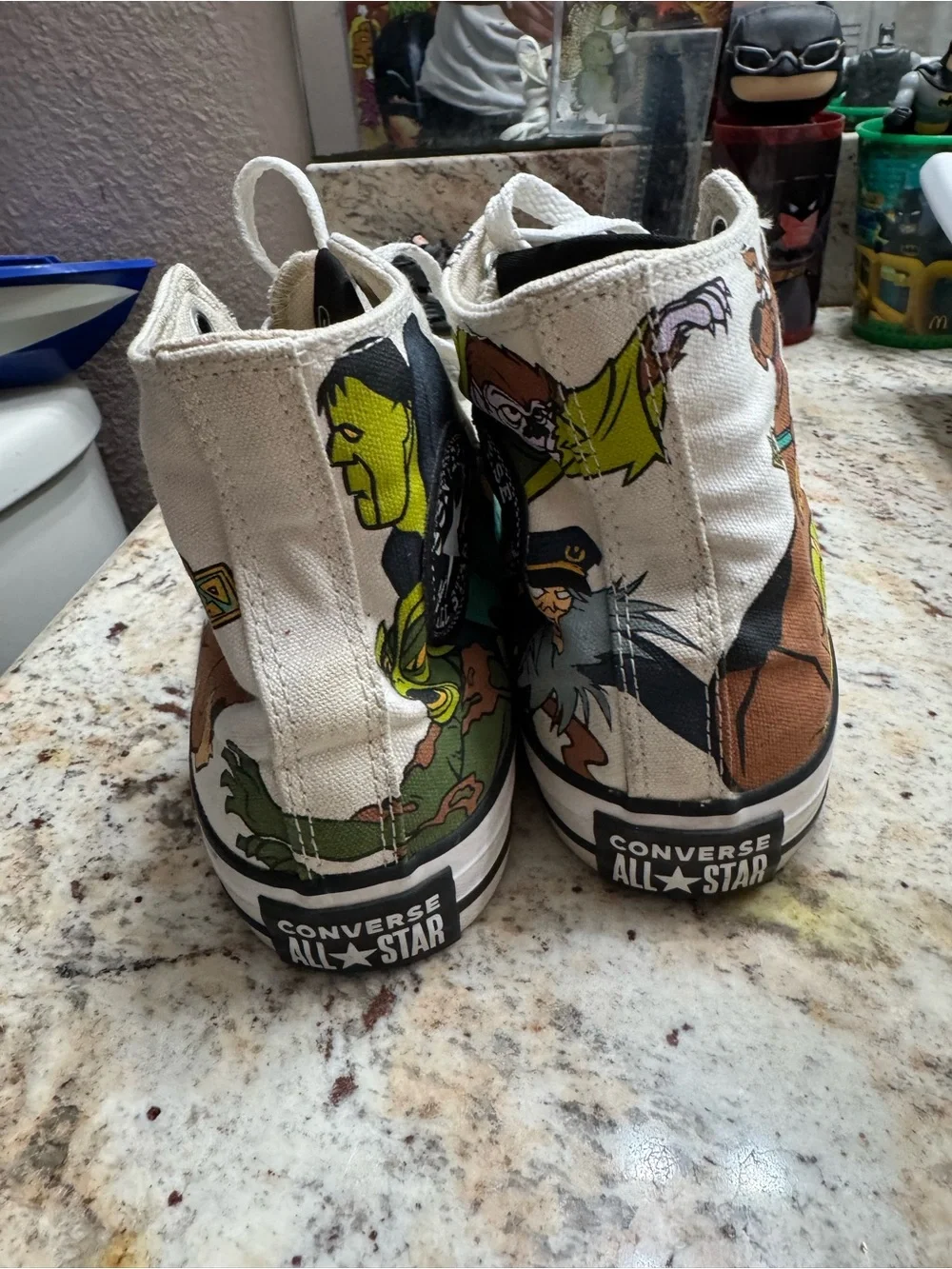 Converse x Scooby Doo Chuck Taylor Good Guys Bad Guys Women’s Size 7.5 Mens 5.5